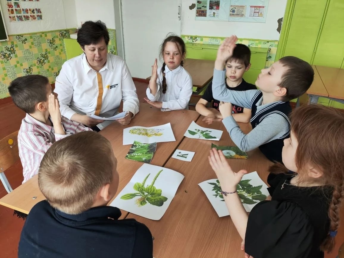ПОСВЯЩЕНИЕ В "ЭКОЛЯТА".